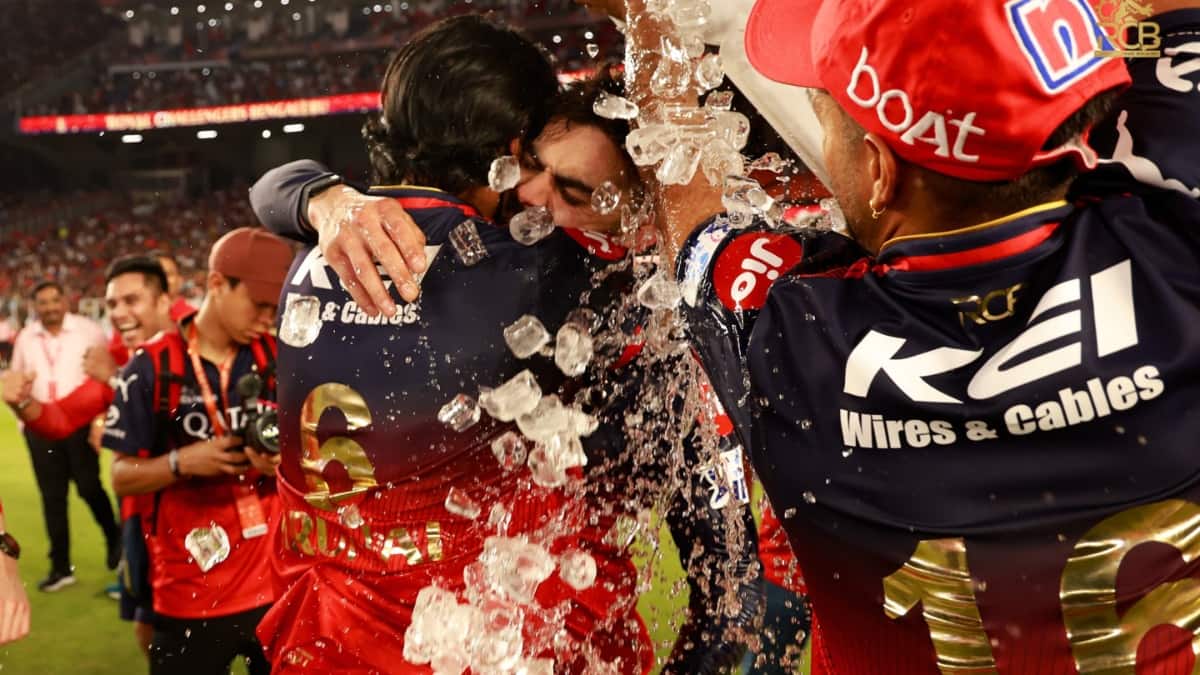 RCB celebrates a moment of loyalty and team spirit.