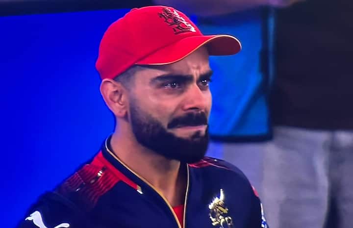 कोहली इस सीजन में सबसे ज्यादा रन बनाने के मामले में तीसरे नंबर पर रहे. कोहली ने 15 मैचों में 54.75 की औसत से 657 रन ठोक डाले. कोहली ने इस दौरान 8 अर्धशतक भी जड़ा. इस दौरान उनका स्ट्राइक रेट 144.71 का रहा.