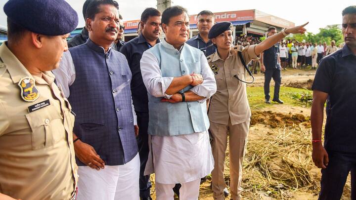 ইতিমধ্যেই বহু মানুষের চিকিৎসা চলছে।সিকিম ও অসমের মুখ্যমন্ত্রী এবং মণিপুরের রাজ্যপালের সঙ্গে এবিষয়ে কথা বলেছেন প্রধানমন্ত্রী মোদি। তিনি জানিয়েছে, কেন্দ্র সব দিকে সাহায্য করবে।