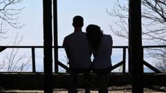 कोल्हापुरात जावई सासरवाडीच्या लोकांना लॉजवर महिलेसोबत रंगेहाथ सापडला अन्.. माझा पाठलाग करता का? म्हणत..