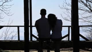 Kolhapur News : कोल्हापुरात जावई सासरवाडीच्या लोकांना लॉजवर महिलेसोबत रंगेहाथ सापडला अन्.. माझा पाठलाग करता का? म्हणत..