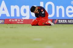 RCB VS PBKS Final: मैदान पर आंसुओं से रोए और जाकर वाइफ अनुष्का शर्मा को लगा लिया गले, विराट कोहली की तस्वीरें कर देंगी इमोशनल