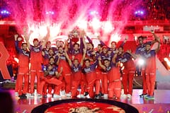 RCB IPL 2025: Ee Sala Cup Namdu...जिंकले, हसले, रडले; आरसीबीचं जंगी सेलिब्रेशन; भावूक करणारे PHOTO