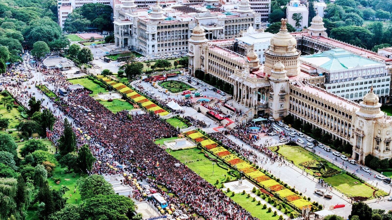 Bengaluru Stampede: காவு வாங்கிய RCB பாராட்டு விழா..காலத்திற்கும் நீங்கா கவலையில் ரசிகர்கள்!