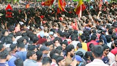 চিন্নাস্বামী স্টেডিয়ামের বাইরে আহতদের দেখতে হাসপাতালে BJP নেতারা, যাচ্ছেন উপমুখ্যমন্ত্রী শিবকুমারও