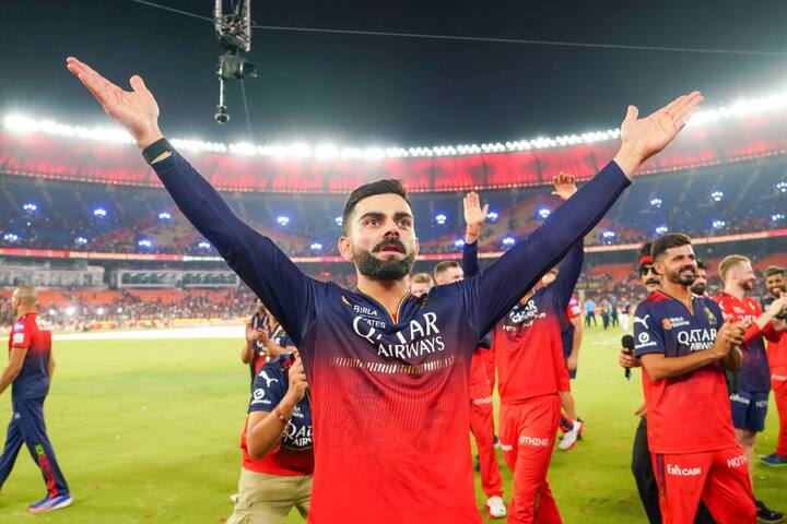 रॉयल चॅलेंजर्स बंगळुरू (RCB) ने 18 वर्षांचा दुष्काळ संपवून ट्रॉफी जिंकली.