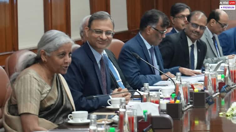 India economy rbi report 2024-25 key insights abpp अगर है आपको देश की अर्थव्यवस्था की चिंता, तो जरूर पढ़ें ये रिपोर्ट