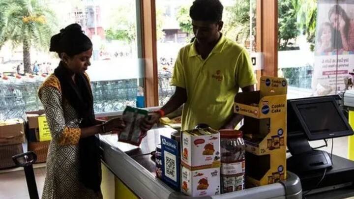 लेकिन क्या आपको पता है शॉपिंग के बाद आपसे नंबर मांगा जा सकता है या नहीं. इसे लेकर कानून तय किए गए हैं. आपको बता दें बहुत से लोगों ने इस बारे में शिकायत की की उनसे अनुचित तौर पर उनका नंबर मांगा जाता है.