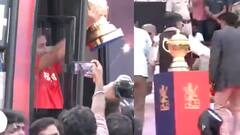 CM सिद्धारमैया से मिलने विधानसभा पहुंची RCB की टीम, कप्तान रजत पाटीदार ने फैंस को कराया ट्रॉफी का दीदार