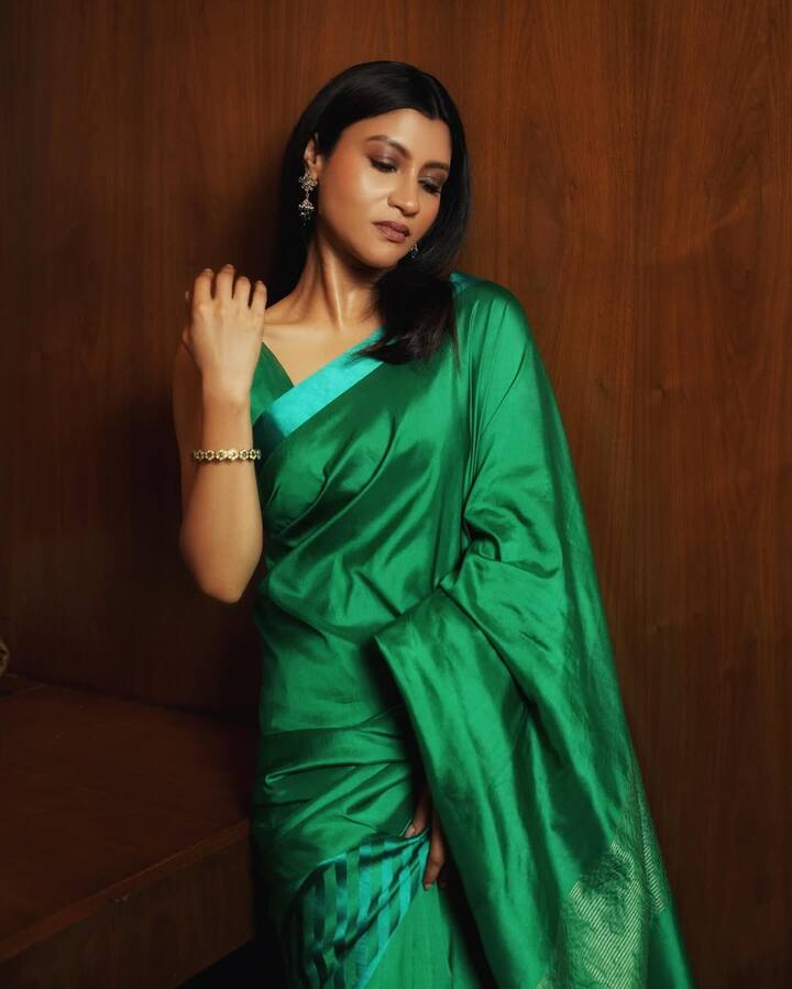 कोंकणा सेन शर्मा बॉलीवुड की एक स्ट्रॉन्ग इंडिपेंडेंट एक्ट्रेस हैं. बॉलीवुड फिल्मों के अलावा वो इंटरनेशनल प्रोजेक्ट्स का हिस्सा भी रही हैं. फिल्मी रिपोर्ट की मानें तो कोंकणा एक फिल्म के लिए लगभग 75 लाख से 1 करोड़ तक चार्ज करती हैं. उनकी कुल संपत्ति 40 करोड़ है.