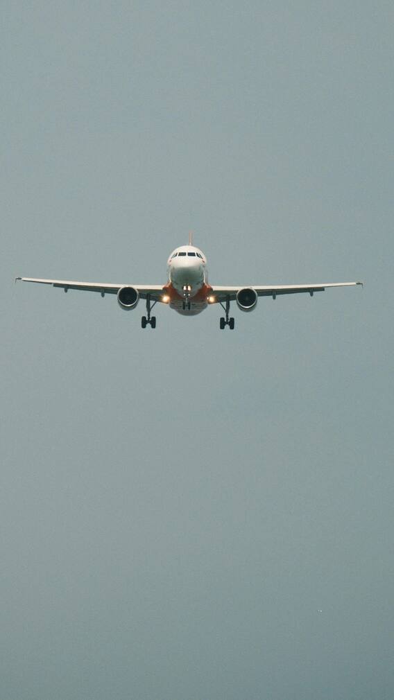 हवाई जहाज के टायरों में कौन सी हवा भरी जाती है?