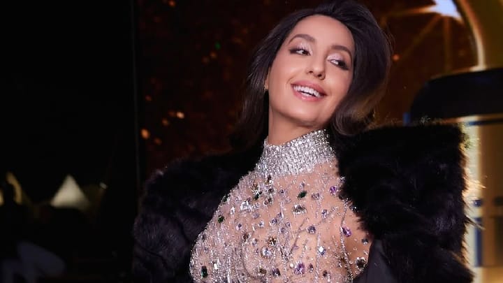  नोरा फतेही इन दिनों द रॉयल्स को लेकर चर्चा में हैं. लेकिन हाल ही में उन्हें एक शख्स के साथ स्पॉट किया गया जिसके तस्वीरें अभी वायरल है.