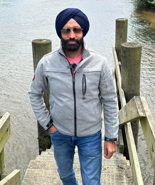 ਜੋਤੀ ਮਲਹੋਤਰਾ ਮਗਰੋਂ ਯੂਟਿਊਬਰਾਂ ਦੀ ਸ਼ਾਮਤ ਆ ਗਈ ਹੈ। ਏਜੰਸੀਆਂ ਯੂਟਿਊਬਰਾਂ ਦੇ ਸੋਸ਼ਲ ਮੀਡੀਆ ਅਕਾਊਂਟ ਖੰਗਾਲ ਰਹੀਆਂ ਹਨ। ਹੁਣ ਪੰਜਾਬ ਪੁਲਿਸ ਨੇ ਯੂਟਿਊਬਰ ਜਸਬੀਰ ਸਿੰਘ ਨੂੰ ਪਾਕਿਸਤਾਨ ਲਈ ਜਾਸੂਸੀ ਕਰਨ ਦੇ ਦੋਸ਼ ਵਿੱਚ ਗ੍ਰਿਫ਼ਤਾਰ ਕੀਤਾ ਹੈ।