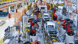 Electric Cars: கன்னாபின்னானு குறையும் வரி, தாறுமாறாக சரியும் விலை - இனி இந்தியான்னா EV தான், இம்போர்டட் கார்
