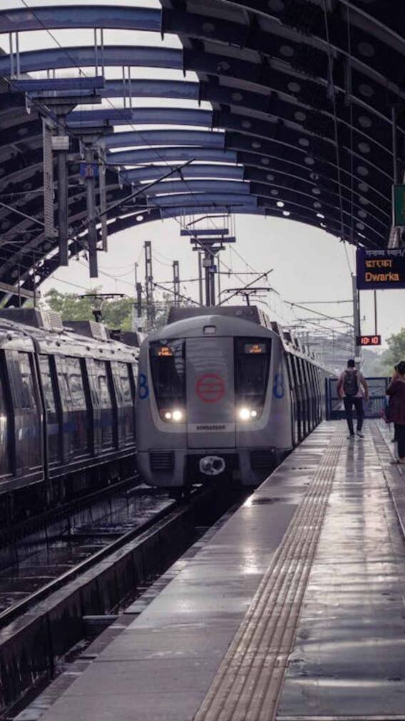 किन तरीकों से बुक कर सकते हैं मेट्रो की टिकट?