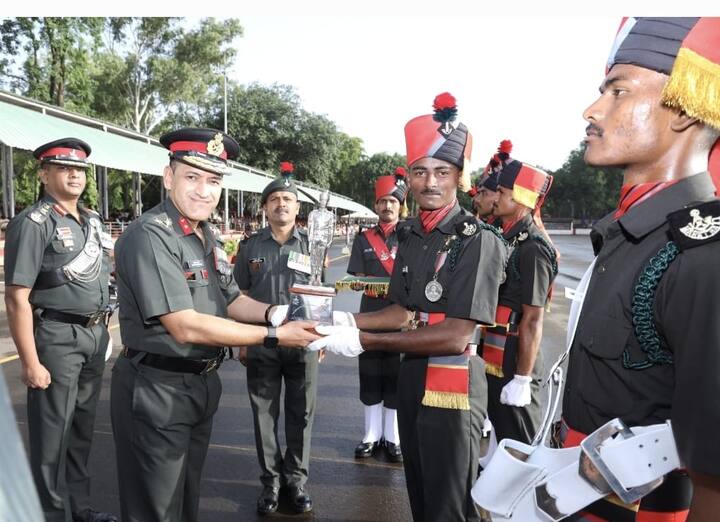 मराठा लाईट इन्फट्री रेजिमेंटल सेंटरमध्ये प्रशिक्षण पूर्ण केलेल्या 659 अग्निवीर जवानांचा शानदार दीक्षांत समारंभ मान्यवरांच्या उपस्थितीत पार पडला.