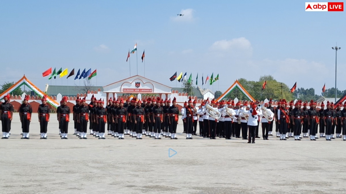 ‘दुश्मनों से करेंगे देश की रक्षा’, श्रीनगर में 326 अग्निवीरों ने ली शपथ, जनरल मनीष एरी भी रहे शामिल