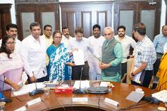 मुंबईतील नालेसफाई, रस्ते काँक्रीटीकरण, घनकचरा व्यवस्थापनातील भ्रष्टाचाराची चौकशी करा: वर्षा गायकवाड