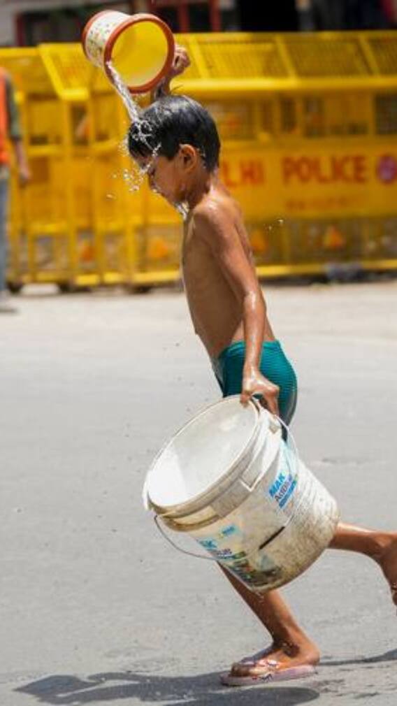 दिल्ली में आज से बदल रहा मौसम, लौटेगी गर्मी की तपिश, उमस के साथ बढ़ेगा तापमान