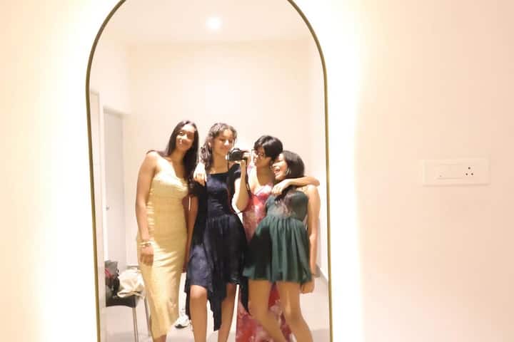 స్టైలిష్ లుక్ లో అదరగొడుతోంది సితార