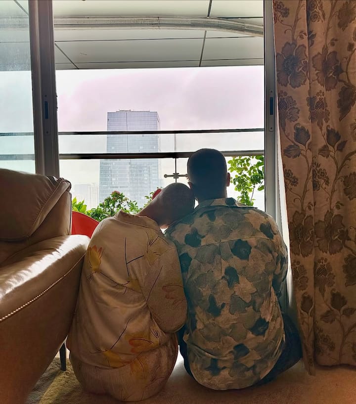 In 2024, Hina Khan told through social media that she has had stage 3 breast cancer but she did not lose courage even in this difficult time. Required prayers to his fans. Rocky stood with him in this difficult time.
