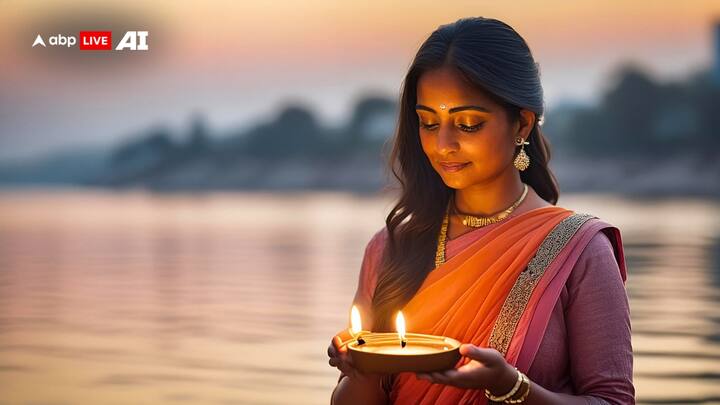स्नान के बाद सूर्य देव को अर्घ्य दें, पूजा-पाठ करें और दान-पुण्य करें. साथ ही गंगा दशहरा पर संध्याकाल में घर पर ही आप मां गंगा की आरती कर मोक्षदायिनी की कृपा पा सकते हैं.