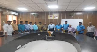 அரசுப் பேருந்து நடத்துனர்களுக்கு ஊக்கப்பரிசு கொடுத்து பாராட்டு... எதற்கு தெரியுமா?