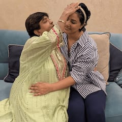 Hina Khan Flaunts Mehendi Moments From Intimate Wedding With Rocky Jaiswal, See Pics