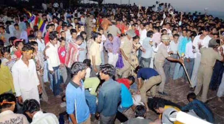 3 સપ્ટેમ્બર 2008ના રોજ રાજસ્થાનના ચામુંડા દેવી મંદિરમાં દેવીના દર્શન કરવા માટે ભક્તોમાં ધક્કામુક્કી થઈ ત્યારે ભાગદોડ મચી ગઇ હતી. દરમિયાન 224 લોકો માર્યા ગયા હતા.