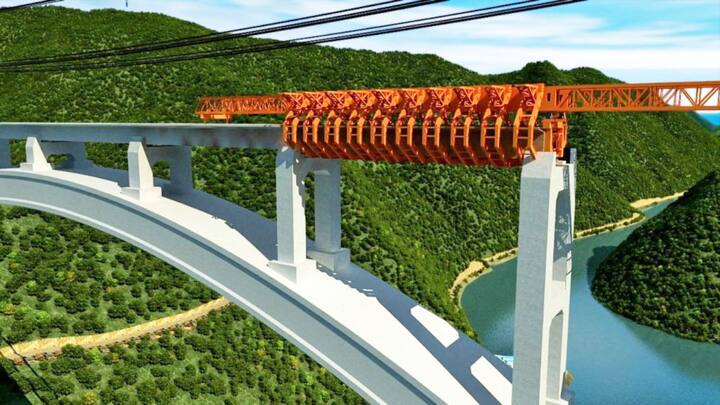 इसके बाद चीन के नानपान नदी पर 852 मीटर लंबा पुल भी इंजीनियरिंग का कमाल है. इससे 250 किलोमीटर प्रति घंटे की रफ्तार से ट्रेन गुजर सकती है.