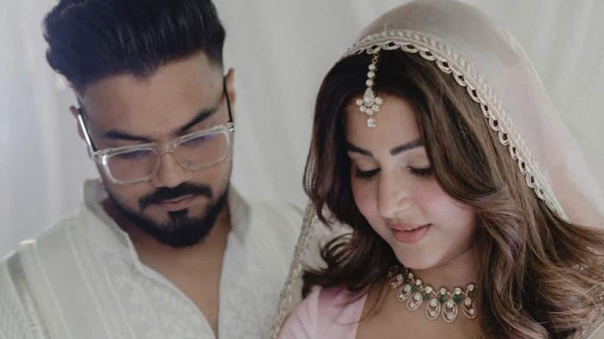 புற்று நோயைக் கடந்து வந்து காதலனை கரம்பிடித்த நடிகை ஹினா கான்...சேர்ந்து அனுபவித்த கஷ்டங்கள் ஏராளம்