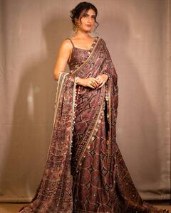 ब्राह्मण पिता, मुस्लिम मां की बेटी हैं मेट्रो इन दिनों की ये हसीना, जानें किस धर्म को करती हैं फॉलो?