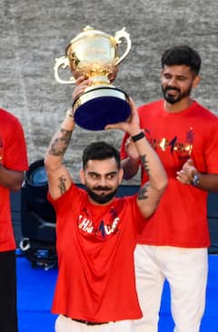 विराट कोहली की 7 सबसे पसंदीदा किताब, इनमें छुपा है जीवन जीने का तरीका, सबको पढ़ने की देते हैं सलाह