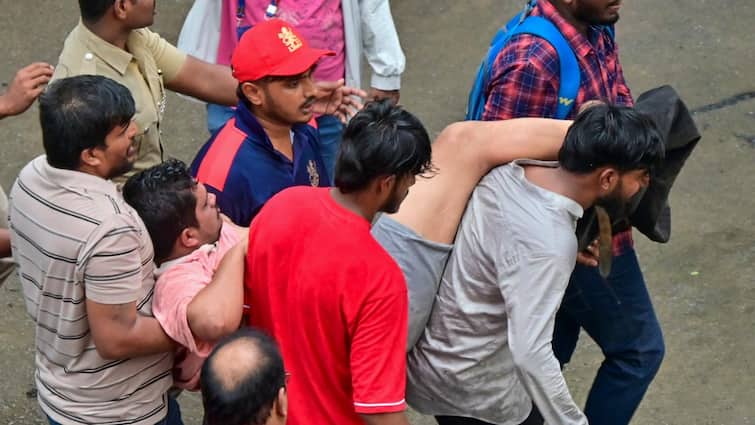 Bengaluru police arrests four over the stampede RCB victory celebration Nikhil Sosale marketing official RCB बेंगलुरु भगदड़ मामले में पुलिस का बड़ा एक्शन, RCB अधिकारी समेत 4 आरोपी गिरफ्तार