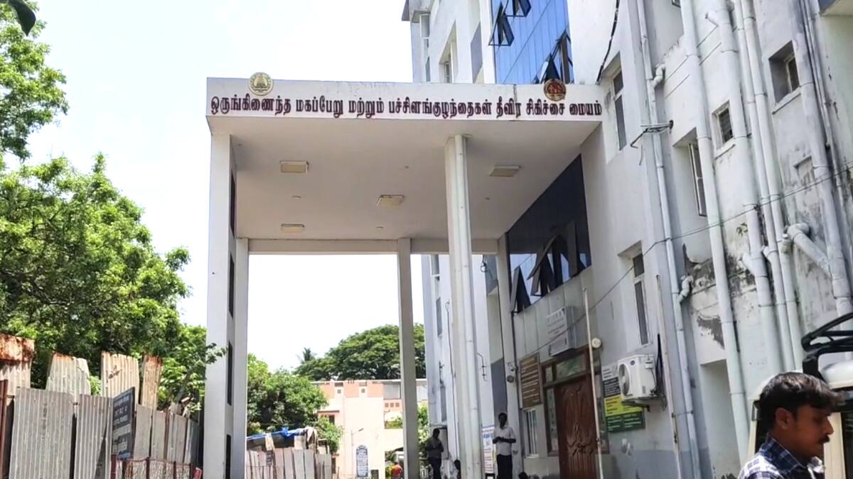 மயிலாடுதுறையில் மனதை கல்லாக்கிய சம்பவம் - பிளாட்பாரத்தில் கிடந்த பச்சிளம் குழந்தை