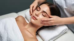 Skin Care: রোজ শোবার আগে মুখে এই ঘরোয়া প্যাক মেখে ধুয়ে ফেলুন, দ্রুত কমবে এই ৬টি ত্বকের সমস্যা