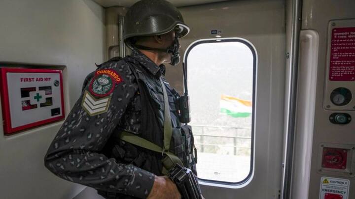 इसके अलावा इस वंदे भारत एक्सप्रेस में खास तौर पर सिक्योरिटी को लेकर इंतजाम किए गए हैं. ट्रेन में सीसीटीवी मॉनिटरिंग के साथ जीपीएस ट्रैकिंग भी होगी. तो वहीं रेलवे प्रोटेक्शन फोर्स के कमांडो भी ट्रेन में तैनात होंगे. जो कि दूसरी किसी रूट की वंदे भारत में नहीं होते हैं.