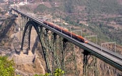 पाकिस्तान के लिए क्यों बड़ा खतरा है चिनाब ब्रिज? भारतीय सेना को मिल गई ये एडवांटेज