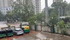 Rajkot Rain: રાજકોટમાં ભારે પવન અને વીજળીના કડાકા સાથે ધોધમાર વરસાદ શરુ