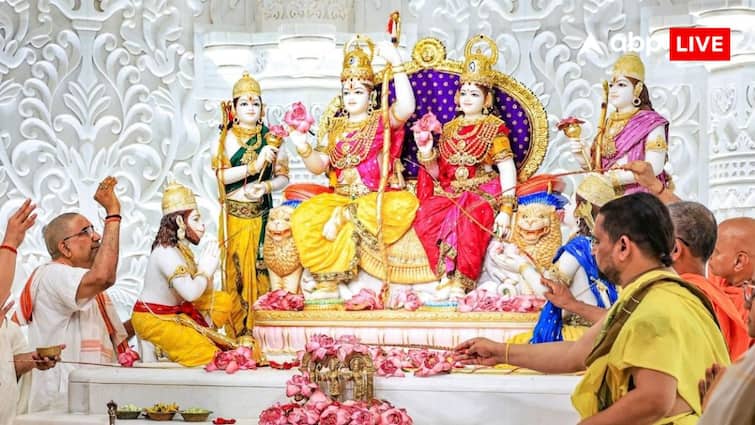 ayodhya ram darbar murti sculptor satya narayan pandey told about miracle Lord Ram Lord himself appeared in blue colour राम दरबार की मू्र्ति बनाते समय हुआ चमत्कार! मूर्तिकार बोले- एक ही शिला थी, लेकिन प्रभु राम...
