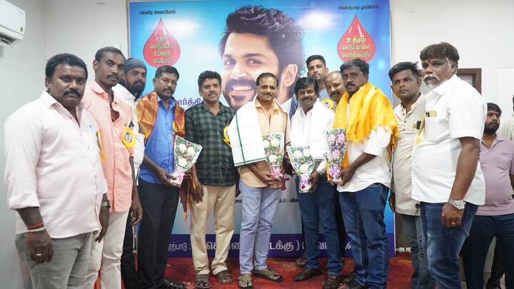 பிறந்த நாள் கொண்டாட்டம் என்றாலே பார்ட்டி செல்வது, கேக் வெட்டி கொண்டாடுவது என்றில்லாமல் பொது மக்கள் நலன் சார்ந்த முன்னெடுப்புகளில் நடிகர் கார்த்தியின் ரசிகர்கள் ஈடுபட்டது பொது மக்களிடையே பாராட்டை பெற்று வருகிறது. மேலும் ரசிகர்களின் இந்த செயலால் நடிகர் கார்த்தியும் நெகிழ்ச்சியடைந்துள்ளார்.
