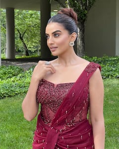 बेहद आलीशान लाइफ जीती हैं भोजपुरी एक्ट्रेस-सिंगर अक्षरा सिंह, जानें- कितनी है नेटवर्थ और कहां-कहां से करती हैं कमाई?