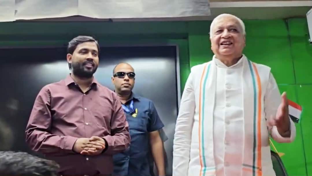 Bihar Governor Arif Mohammad Khan Met With Khan Sir on Bakrid Video बकरीद पर खान सर से मिलने पहुंचे बिहार के राज्यपाल आरिफ मोहम्मद खान, बोले- 'यह युवक बहुत…'