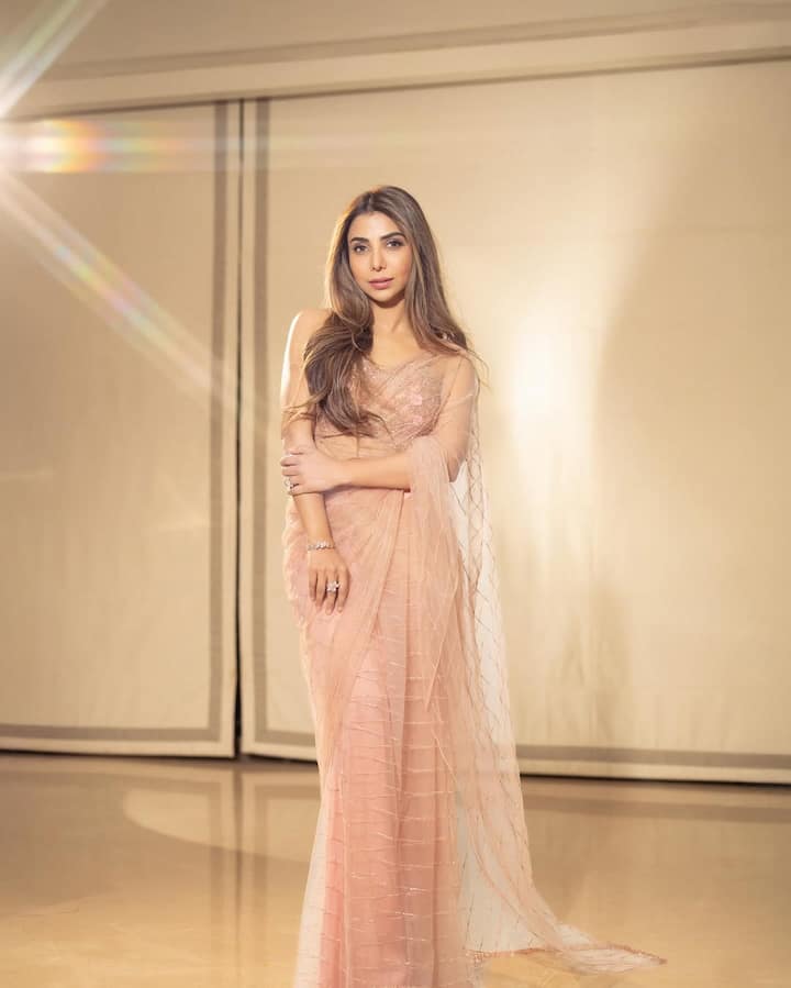Shura has done makeup of many famous actresses like Raveena Tandon, Tamanna Bhatia, Rakul Preet Singh. His professional touch and signature look has been highly appreciated in the industry.