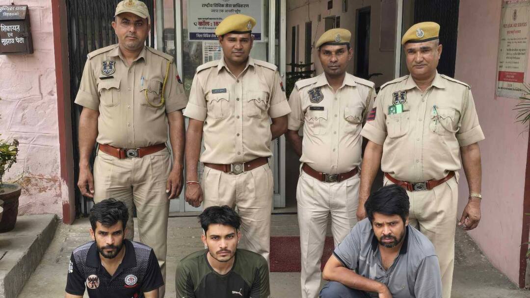 Jaipur mbbs student arrested with doctor and trainee before getting degree NEET UG Exam 2020 Fake case ann  Jaipur: सॉल्वर बिठाकर 5 साल पहले क्वालीफाई किया NEET, डिग्री मिलने से पहले डॉक्टर और ट्रेनी के साथ गिरफ्तार