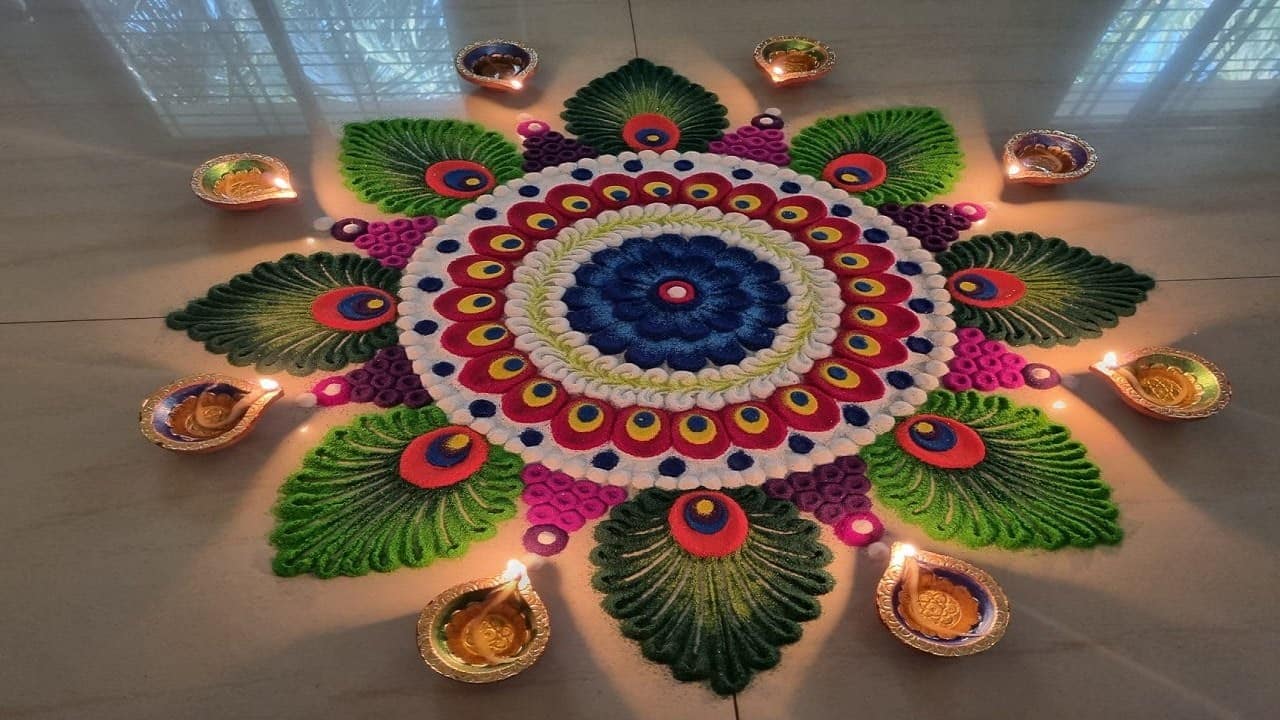 கல்யாணமா? காதுகுத்தா? விசேஷ நாளில் வீட்டு வாசலில் இப்டி கோலம் போடுங்க.. இவ்ளோ மாடலா?