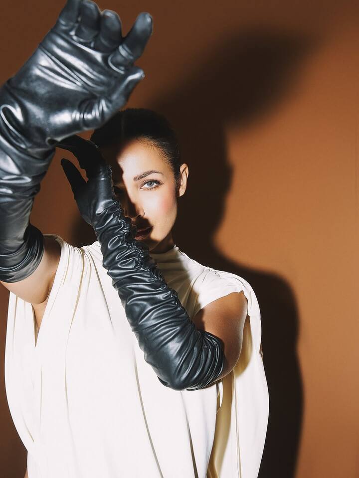 Malaika Arora is serving fierce weekend fashion in a look that’s all about bold contrasts and sculptural elegance.