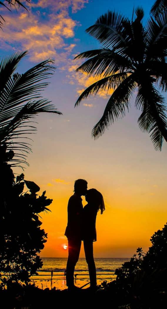 पीरियड्स में संबंध बनाना कितना सही?