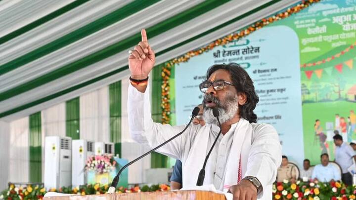 आधार कार्ड लिंक होने के बाद और वेरिफिकेशन प्रक्रिया पूरी होने के बाद महिलाओं को अटके हुए पैसे मिलना शुरू हो जाएंगे. हालांकि सरकार ने फिलहाल यह नहीं बताया है कि अटके पैसे एक मुश्त मिलेंगे या फिर एक-एक महीने करके. फिलहाल लाभुकों को सरकार ने अप्रैल महीने की किस्त भेजी है.