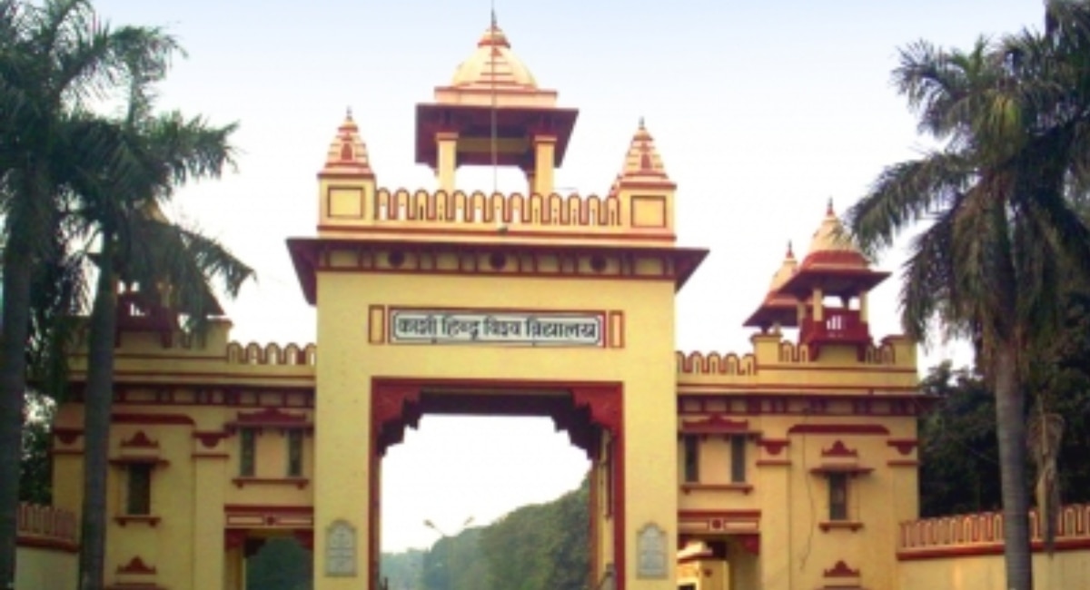 BHU के सिलेबस में मुगल शासकों का महिमामंडन अधिक, इतिहासकार ने विभागाध्यक्ष को लिखा पत्र